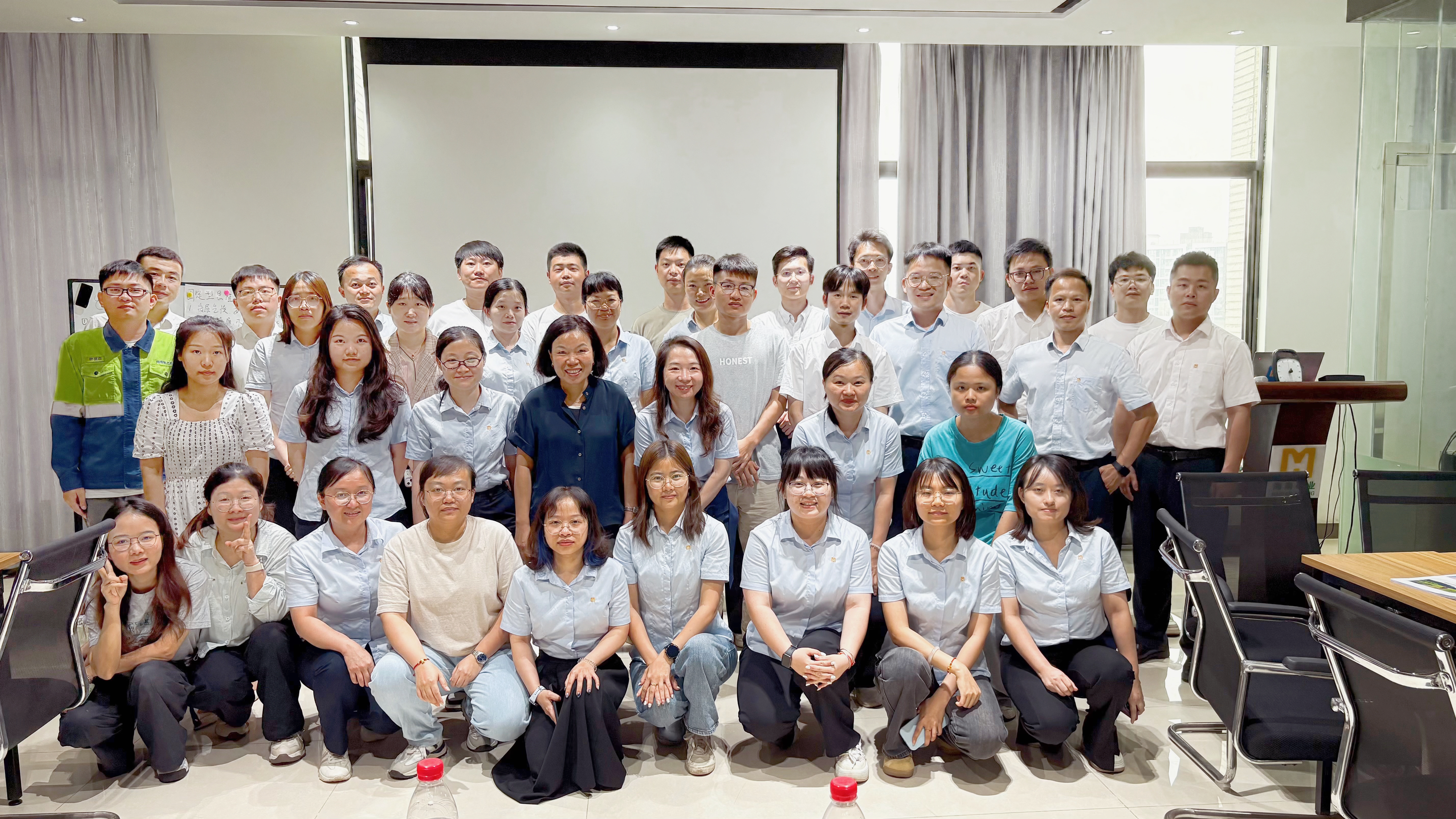 聚焦能力提升丨pp电子模拟器进杏装拥抱成长思想，沉塑职场将来”工作坊